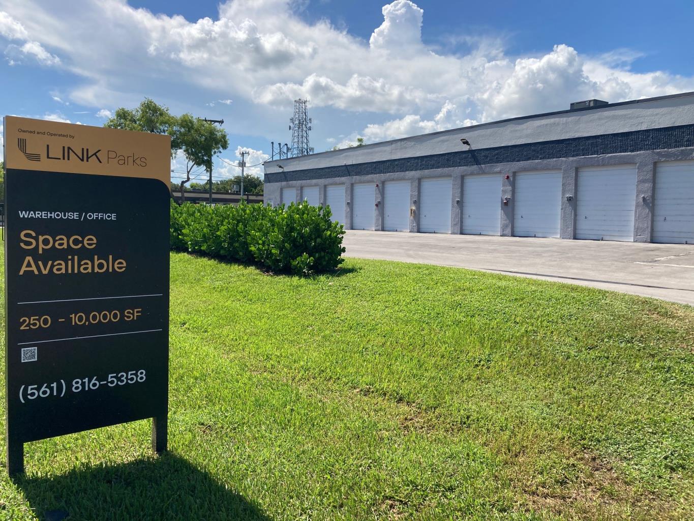 250 SF Office Space in Wellington, FL Photo